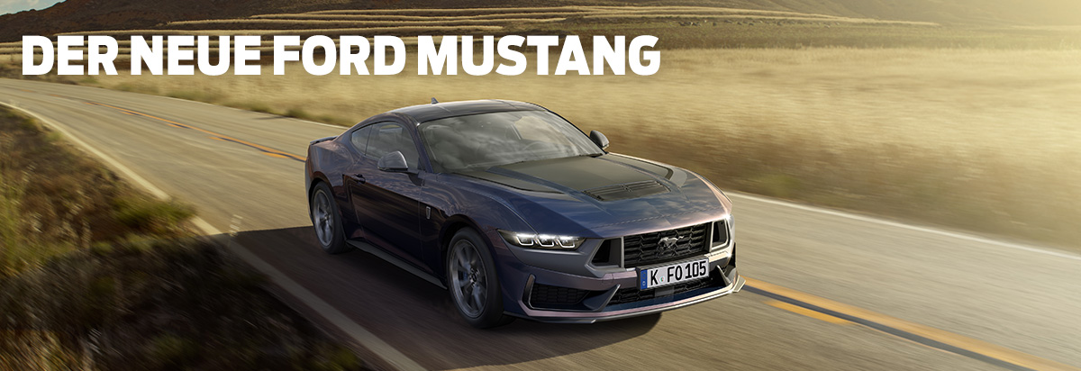 Der neue Ford Mustang fährt auf einer Landstraße durch eine unberührte Landschaft.